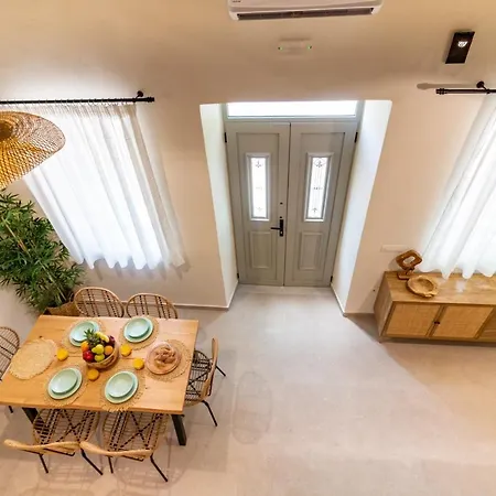 Дом отдыха Mounouria House *