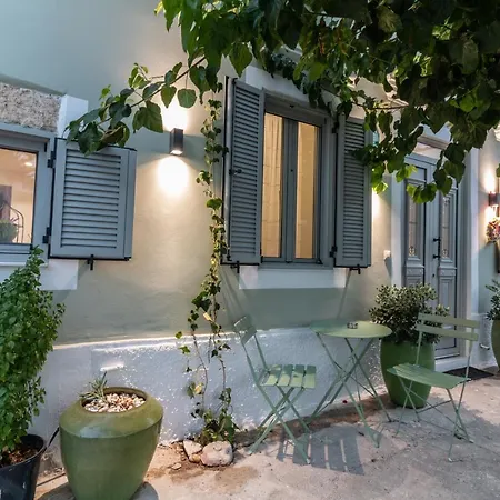 Mounouria House Tatil Evi