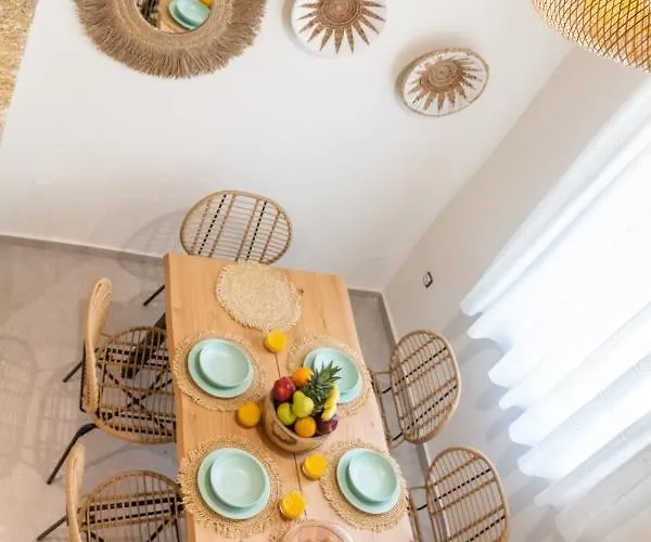 Mounouria House Tatil Evi