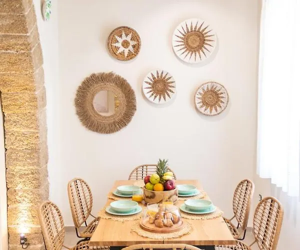 Mounouria House Tatil Evi