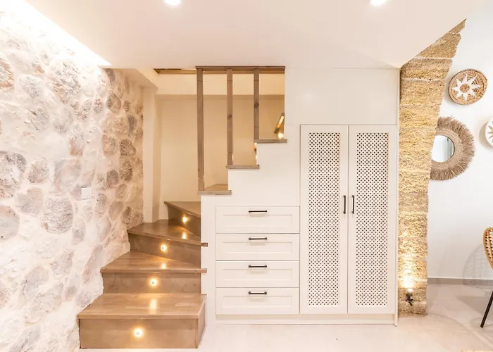 Mounouria House *